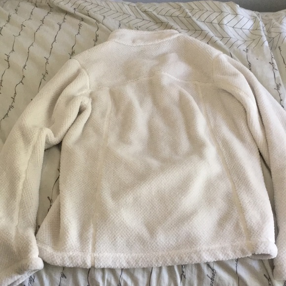 Brand New White Patagonia Sweatshirt - Picture 3 of 4